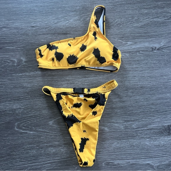 Matte Collection Other - EUC - Animal jaguar print swim suit